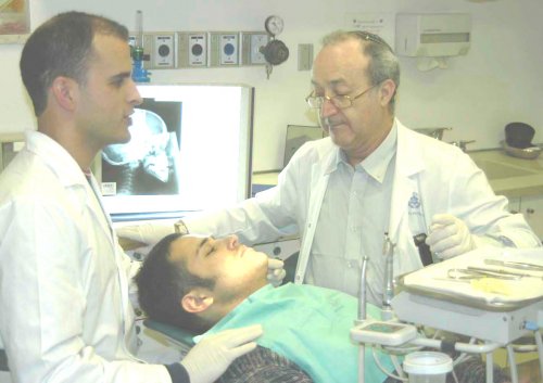 Adrian_in_clinic_with_Nimrod